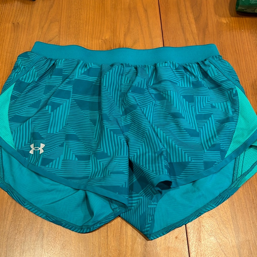 Under Armour flyby 2.0 Running Shorts.